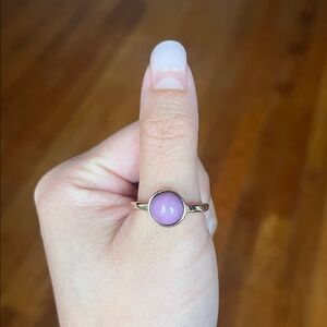Gold & mauvey purple stone ring